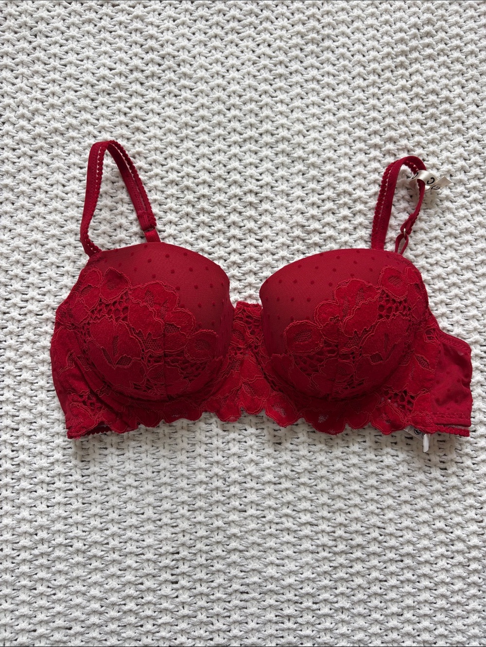 Intimissimi Women’s Red Lace Balconette Bra with Floral Lace Detail NWT